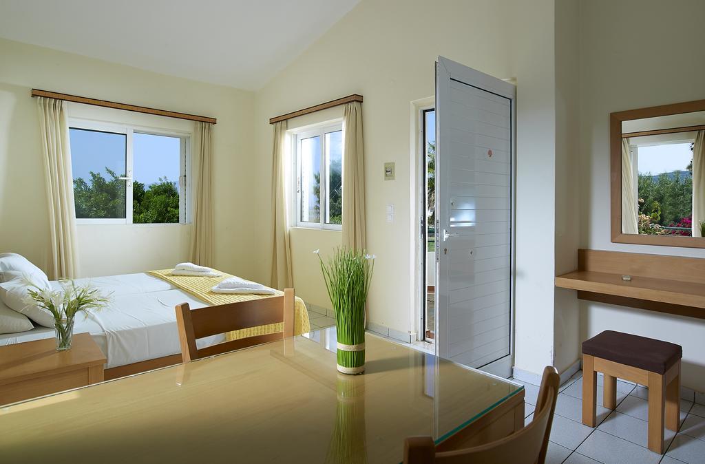 Mousses Apartments & Studios Kissamos Bagian luar foto