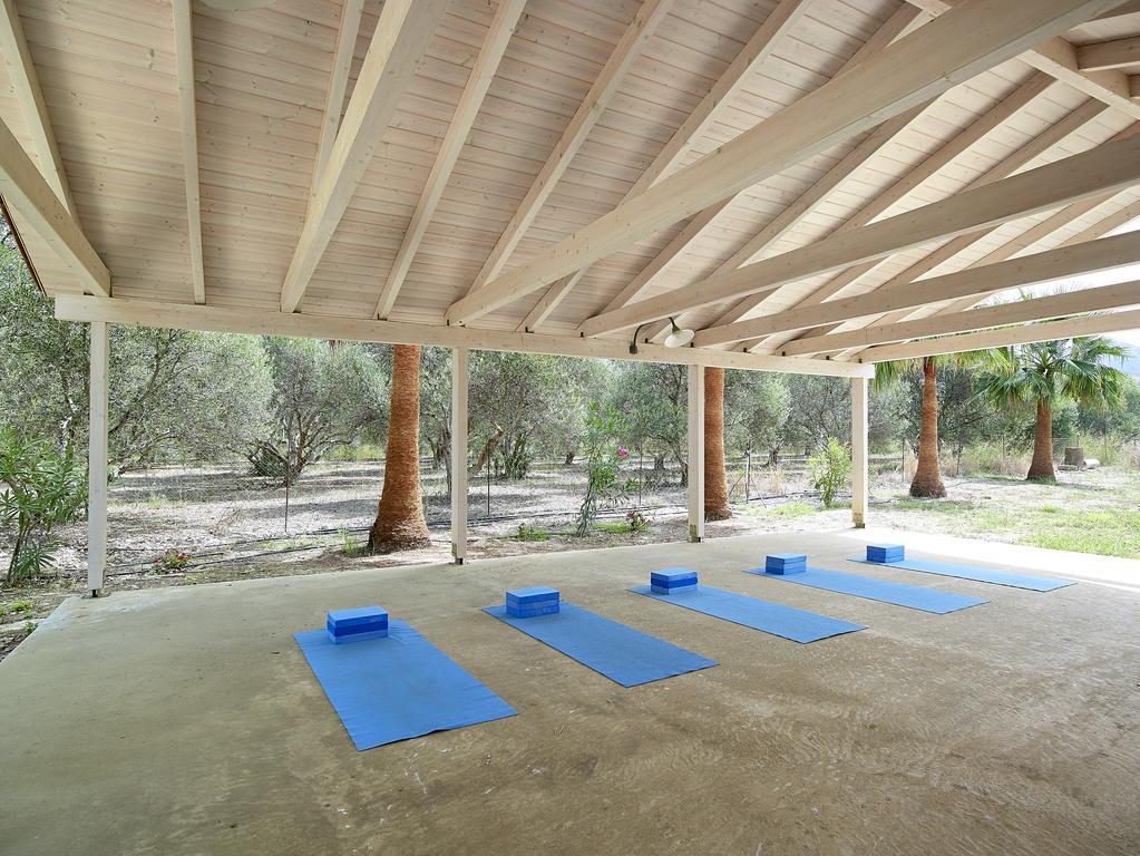 Mousses Apartments & Studios Kissamos Bagian luar foto