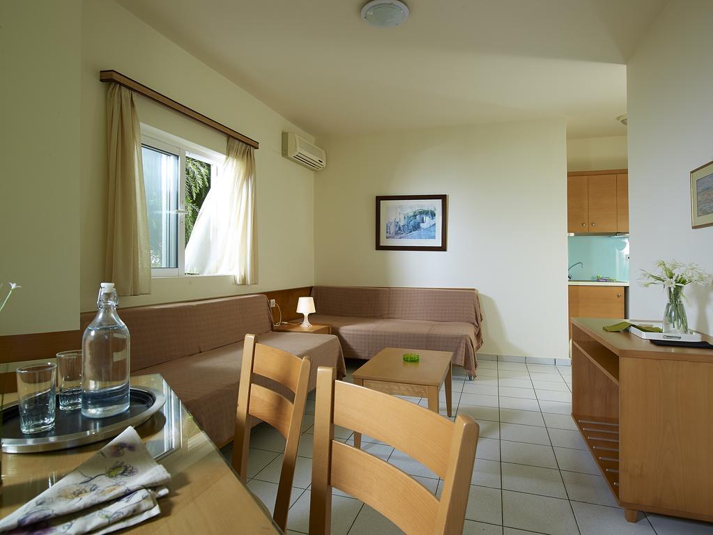 Mousses Apartments & Studios Kissamos Bagian luar foto
