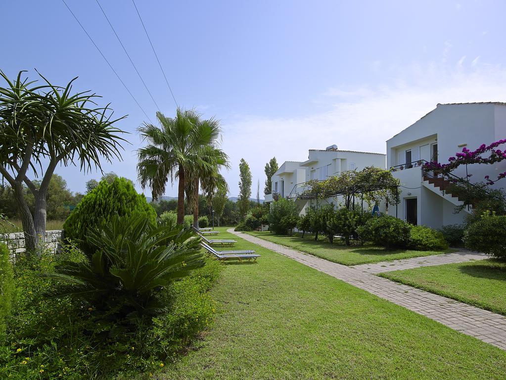 Mousses Apartments & Studios Kissamos Bagian luar foto
